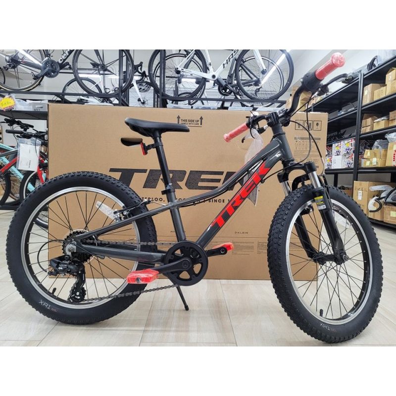【小宇單車】TREK Ｗahoo 24 童車 8速 24吋 適合130-150CM 深灰紅：圖片 2